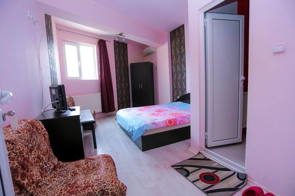 Hostel Shatrata Bogomilovo Exteriör bild