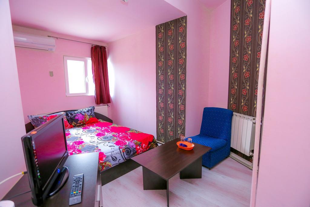 Hostel Shatrata Bogomilovo Exteriör bild